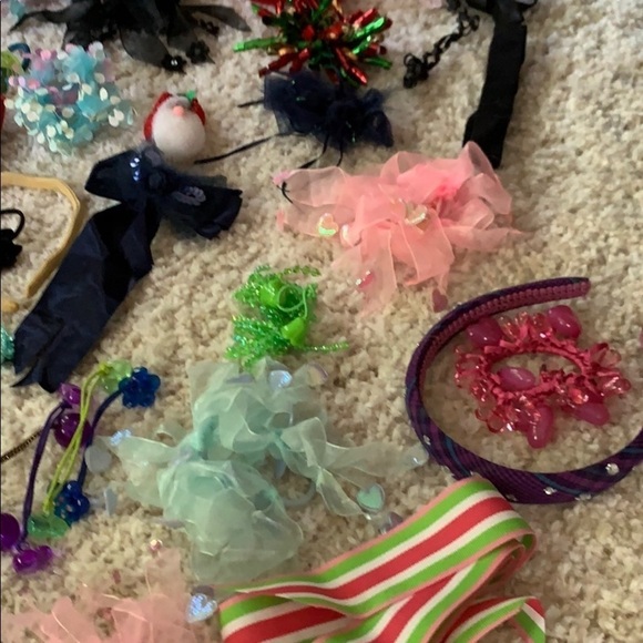 90 + girls hair accessories, ties, headbands, bows - Picture 4 of 8